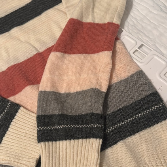 NWT lady sweater. Size large. Super cute sweater. - Picture 4 of 6